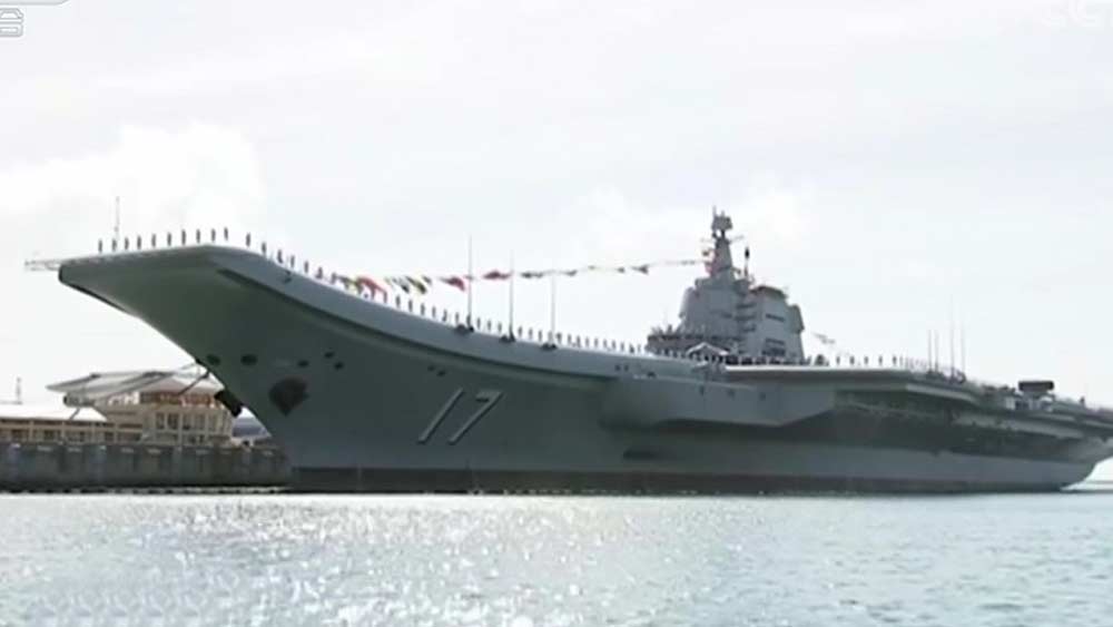 চিনের নৌবাহিনীর (পিএলএ নেভি) যুদ্ধবিমান, পরিবহণ বিমান ও হেলিকপ্টারের মোট সংখ্যা প্রায় ৭০০। এর মধ্যে রয়েছে বিমানবাহী রণতরী থেকে উড়ানে সক্ষম সুখোই এবং চেংদু-জে সিরিজের মডেলগুলি।