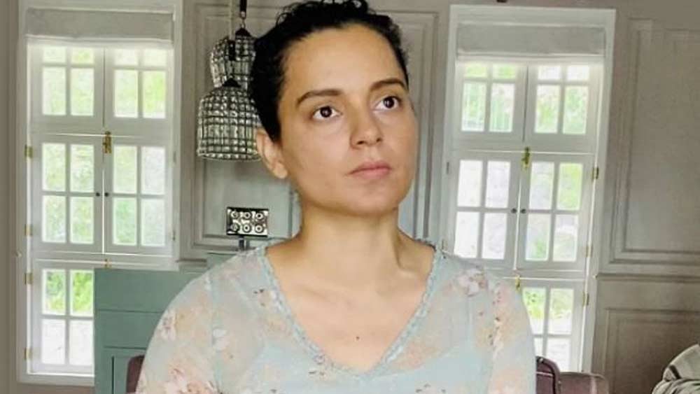 নিজের ভেরিফায়েড ইনস্টাগ্রাম অ্যাকাউন্টে প্রায় দু’মিনিটের একটি ভিডিয়ো পোস্ট করে কঙ্গনা বলেন, “সুশান্ত সিংহ রাজপুতের মৃত্যু আমাদের নাড়িয়ে দিয়েছে। এর মধ্যেও কেউ কেউ অন্য যুক্তি দেওয়ার চেষ্টা করছেন। বলা হচ্ছে মানসিক ভাবে দুর্বল ব্যক্তিরাই অবসাদগ্রস্ত হন এবং আত্মহত্যা করেন।”