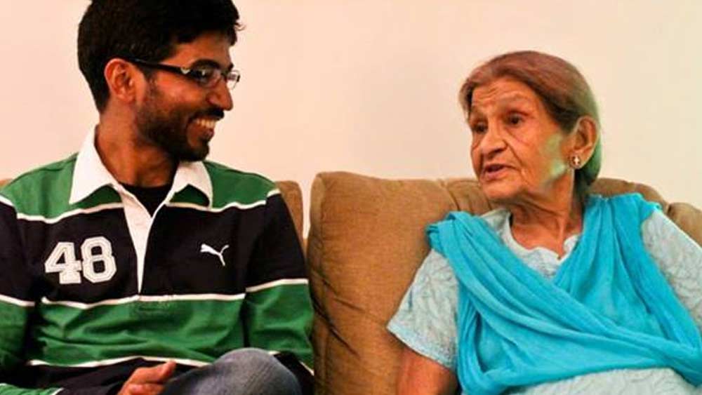 তাঁর সেকেন্ড ইনিংস শুরু হয় ২০০৩ সালে। তিনি অভিনয় করেন ‘স্বদেশ’ ছবিতে। এরপর ‘পিপলি লাইভ’, ‘আম্মা কি বোলি’, ‘বেয়ারফুট টু গোয়া’, ‘পার্চড’, ‘হোয়াট পিপল উইল সে’, ‘সুলতান’, ‘ফোটোগ্রাফ’, ‘সিক্রেট সুপারস্টার’-এর মতো ছবিতে বাহবা পেয়েছিলেন ফারুখ।