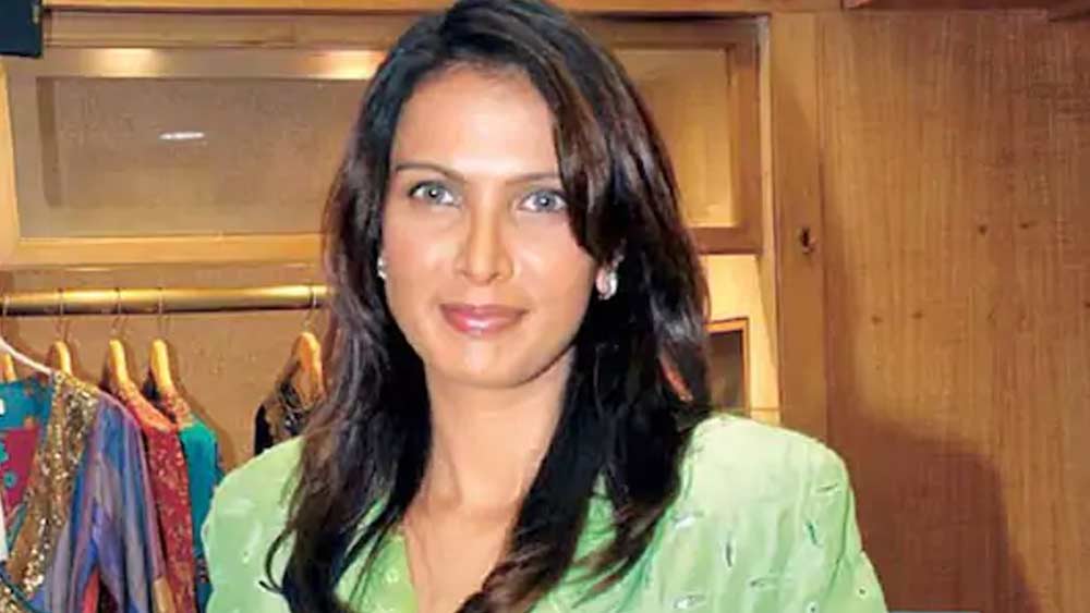 সঞ্চালনার কাজও করেছিলেন এফ টিভিতে। মডেলিং, সঞ্চালনার পাশাপাশি শুরু হয় অভিনয়ও। ২০০২ সালে মুক্তি পায় বিবেকার প্রথম ও একমাত্র ছবি ‘ইয়ে ক্যায়সি মহব্বত’।