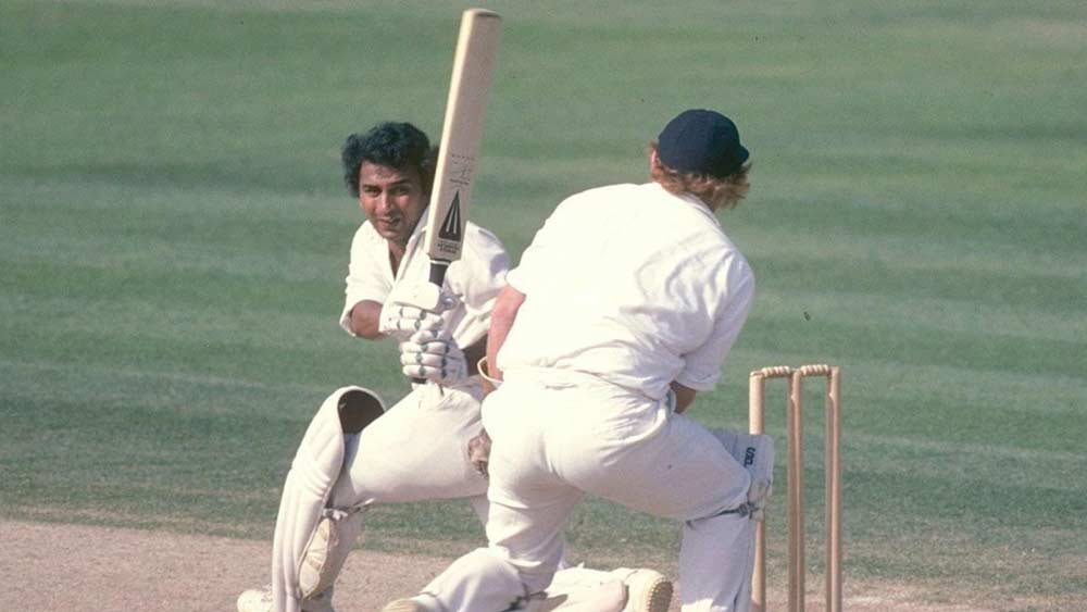 ১৯৭১ সালে ওয়েস্ট ইন্ডিজে অভিষেক হয়েছিল সুনীল গাওস্করের। ১৯৮৭ সালে শেষ বার আন্তর্জাতিক ক্রিকেটে দেখা গিয়েছিল তাঁকে। ১২৫ টেস্টে ৫১.১২ গড়ে ১০১২২ রান করেছেন তিনি। সেঞ্চুরির সংখ্যা ৩৪, হাফ-সেঞ্চুরির সংখ্যা ৪৫। সর্বাধিক অপরাজিত ২৩৬। লিটল মাস্টার বিশ্বের সেরা ওপেনারদের মধ্যে পড়েন।