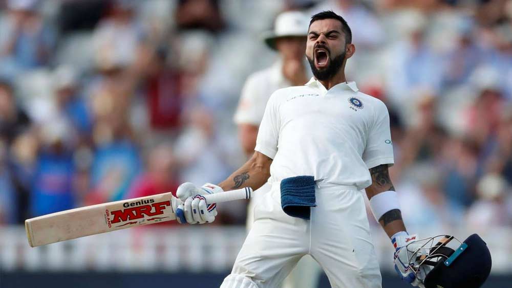 টেস্ট ক্রিকেটের পাশাপাশি এক দিনের ক্রিকেট ও টি-টোয়েন্টি ফরম্যাট, তিন ঘরানাতেই কোহালির গড় পঞ্চাশের উপরে। টেস্টে এখন তিনি বিশ্বের দুই নম্বর ব্যাটসম্যান। কিছু দিন আগেও ছিলেন শীর্ষে। ভারতের প্রথম গোলাপি বলের টেস্টে সেঞ্চুরি করেছিলেন তিনি।