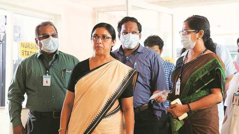 সামনে থেকে নেতৃত্ব দিয়ে করোনা দমনের স্বীকৃতি স্বরূপ শৈলজাকে বলা হচ্ছে ‘রকস্টার’। কোথাও আবার ষাটোর্ধ্ব মন্ত্রীর পরিচয় ‘দ্য করোনাভাইরাস স্লেয়ার’। করোনা প্রতিরোধকারী শৈলজা জানাচ্ছেন, নিপা ভাইরাস দমন করার ফলে তাঁর যে অভিজ্ঞতা হয়েছিল, সেটা করোনা অতিমারিতে খুবই কার্যকর হয়েছে। ‘ঈশ্বরের নিজের দেশ’-কে এ ভাবেই তিনি সব সময় রক্ষা করে যেতে চান পরবর্তী দিনেও।