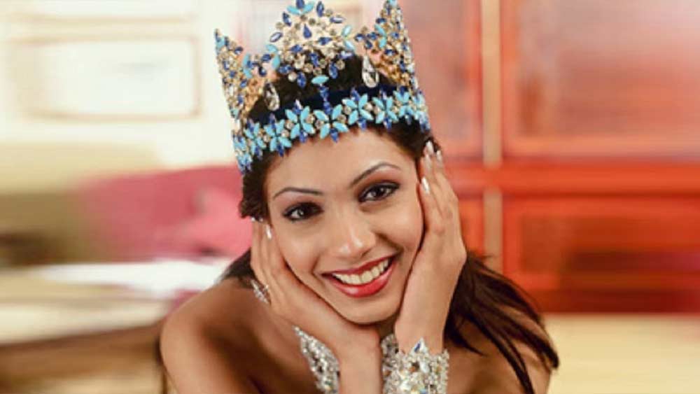 সে বছর প্রতিযোগিতার আসর বসেছিল লন্ডনে। ৯৩ জন প্রতিদ্বন্দ্বীকে হারিয়ে শ্রেষ্ঠত্বের শিরোপা বসেছিল যুক্তার মাথায়। চতুর্থ ভারতীয় হিসেবে তিনি এই খেতাব জয় করেন।