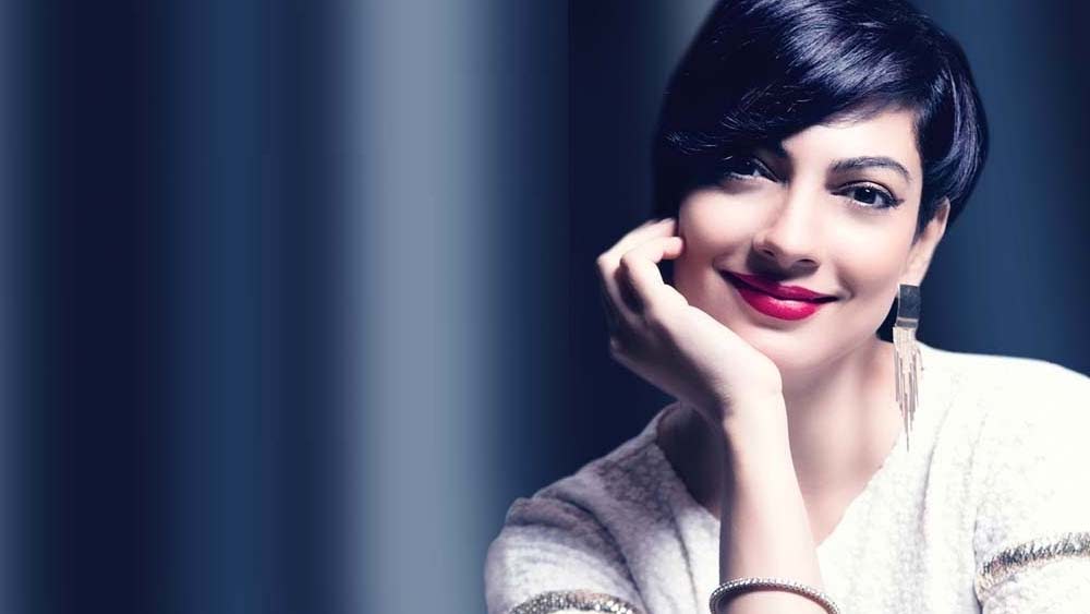 বলিউডে প্রাক্তন বিশ্বসুন্দরীর কেরিয়ারের পালে কোনও দিনই সে ভাবে হাওয়া লাগেনি। কিছু বছর বিরতি নিয়ে ২০১৯-এ আবার ইন্ডাস্ট্রিতে ফিরে আসেন। অভিনয় করেন ‘গুড নিউজ’ ছবিতে। কিন্তু অভিনেত্রী হিসেবে জনপ্রিয়তা অধরাই থেকে যায়।