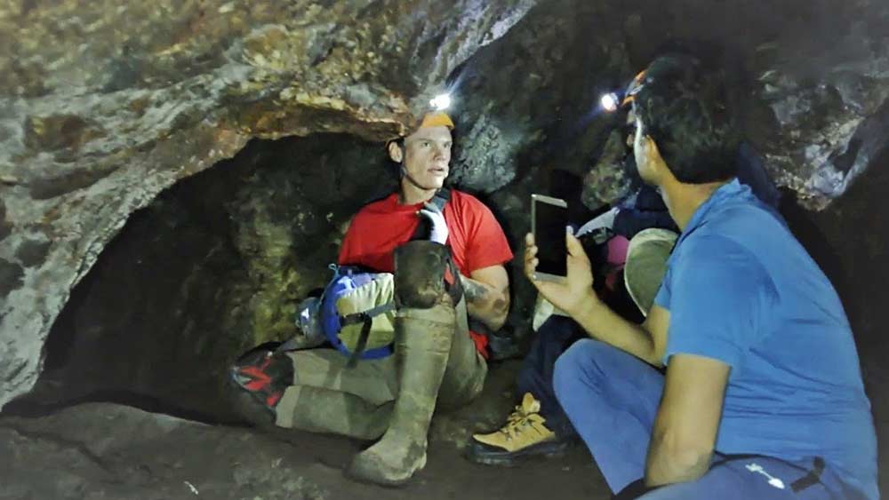 সাতটির মধ্যে তৃতীয় গুহাপথটি উচ্চতম। ৪০ মিটার উতরাইয়ে নামার পরে গুহাপথটি গিয়ে পড়ে একটি প্রশস্ত পথে। যদিও ২০ মিটারের পরে সেই পথও বন্ধ হয়ে গিয়েছে।