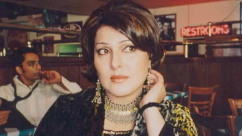 সেখান থেকে মুম্বই এসে কাজের অভাব হয়নি তাঁর। গ্ল্যামারাস লুক, সহজেই নজর কেড়েছিল কাস্টিং ডিরেক্টরদের। মিলছিল মডেলিংয়ের কাজও।