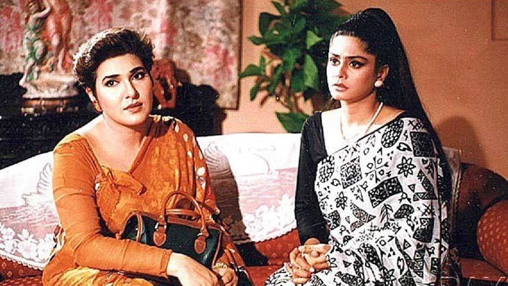 সিনেমায় অফার না মিললেও নভনীতের কাছে আসতে থাকে ধারাবাহিকের অফার। জি টিভিতে সম্প্রচারিত 'তারা' নামের এক ধারাবাহিকে কাজ করতে শুরু করেন নভনীত।