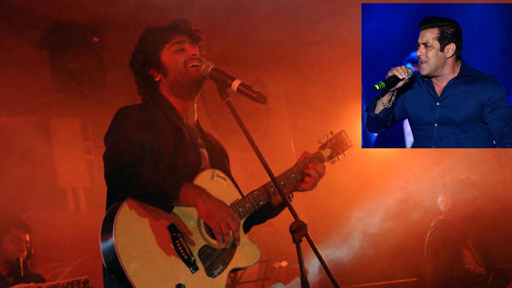 সলমন-অরিজিৎ দ্বন্দ্ব প্রকাশ্যে চলে এসেছিল। দুই তারকার সম্পর্ক নাকি এখনও স্বাভাবিক হয়নি। বাংলার ছেলে নাকি এখনও ভাইজানের নেকনজরে নেই।