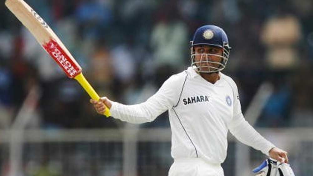 বীরেন্দ্র সহবাগ ওপেন করবেন চাওলার দলে। টেস্টে ওপেনিংয়ের ধরন পাল্টে দিয়েছিলেন তিনি। এমন আক্রমণাত্মক মনোভাবে শাসন করতেন বিপক্ষ বোলারদের যে ম্যাচের রাশ চলে আসত দলের হাতে। টেস্টে দু’বার তিনশোর বেশি রান করেছেন, সঙ্গে চার দ্বিশতরানও আছে। টেস্টে গড় পঞ্চাশ ছুঁই ছুঁই, স্ট্রাইক রেট আশির উপরে।