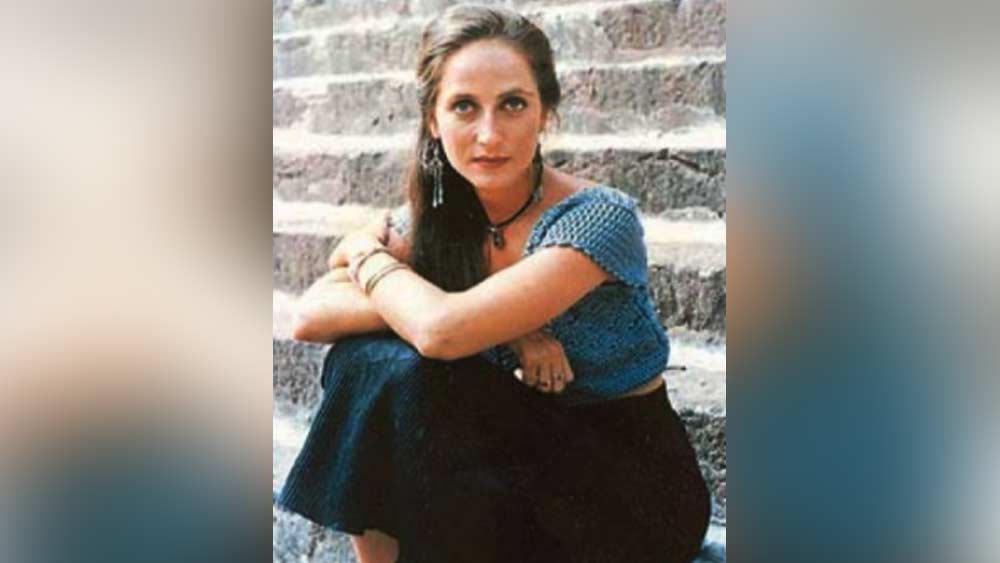 ছবিতে প্রধান চরিত্রে ছিলেন জেনিফার কপূর। তাঁর শৈশবের ভূমিকায় অভিনয় করেছিলেন মেয়ে সঞ্জনা। শশীর প্রযোজনায় ১৯৮৪ সালে ‘উৎসব’-এও অভিনয় করেছিলেন সঞ্জনা।