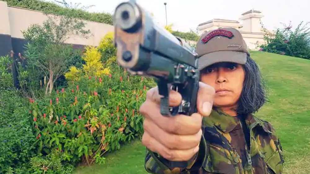 ডাক্তারি ছাড়াও সীমা ক্রাইসিস ম্যানেজমেন্ট নিয়ে এমবিএ করেছেন। পড়াশোনা করেছেন ইংল্যান্ডের ওয়েস্টমিনস্টার বিজনেস স্কুলে। কিন্তু গতানুগতিক এই পড়াশোনা বা মোটা মাইনের চাকরিতে মন টেকেনি তাঁর।