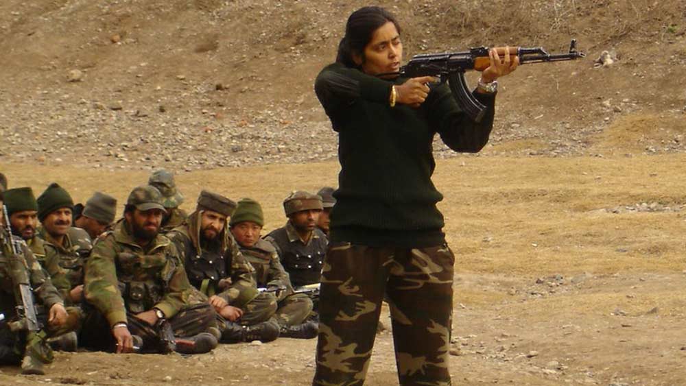 গত ২০ বছর ধরে দেশের সমস্ত আমর্ড ফোর্স-এর ২০ হাজার জওয়ানকে ক্লোজ কোয়ার্টার কমব্যাট, রিফ্লেক্স শুটিং-এর প্রশিক্ষণ দিয়ে চলেছেন সীমা ও দীপক।