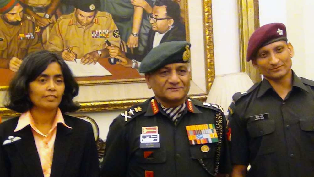 তাঁর কাজের জন্য আর্মি চিফ সাইটেশনস, ইউএস প্রেসিডেন্ট’স ভলান্টিয়ার সার্ভিস অ্যাওয়ার্ড এবং ওয়ার্ল্ড পিস ডিপ্লোম্যাট অ্যাওয়ার্ড পান সীমা।