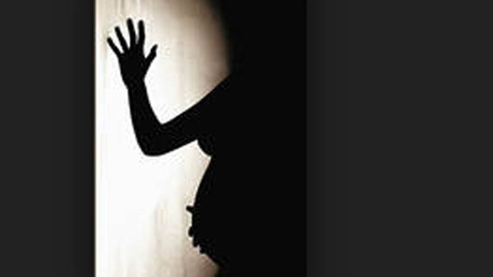 জেল আধিকারিকদের সঙ্গেও কমিশনের সদস্যেরা কথা বলেন। সংশোধনাগারে জন্ম নেওয়া শিশুদের সম্পর্কে তথ্যও সংগ্রহ করেন তাঁরা।