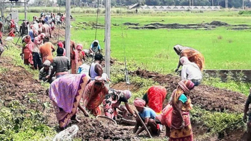 TMC-BJP clash over 100 days' work, several injured