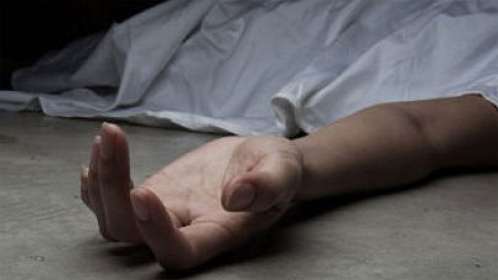 পল্লবীর মৃত্যু নিয়ে জলঘোলা হলেও ময়নাতদন্তের প্রাথমিক রিপোর্ট অনুযায়ী, আত্মহত্যাই করেছেন পল্লবী।