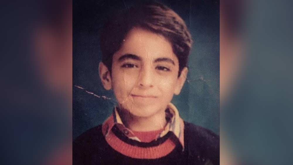 ছোট থেকেই অভিনয়ের দিকে ঝোঁক ছিল আয়ুষ্মানের। ভাল গানও গাইতেন তিনি। ২০০২ সালে স্কুলে পড়াকালীন, মাত্র ১৭ বছর বয়সে ‘চ্যানেল ভি পপস্টার্স’ অনুষ্ঠানে অংশগ্রহণ করেন তিনি।