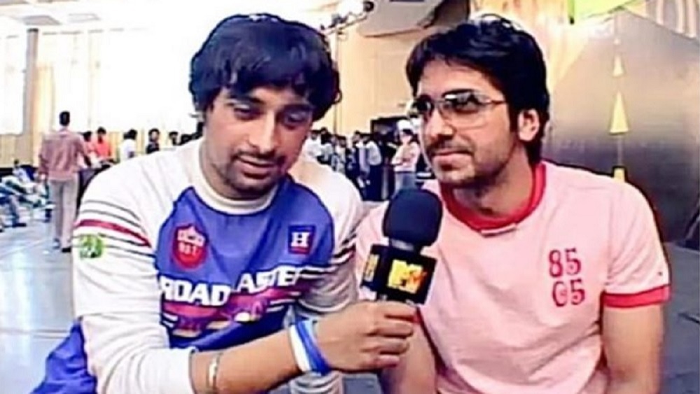 এর পর বিগ এফএম থেকে ফের এম টিভি-তে ফেরেন আয়ুষ্মান। সেখানে ভিডিয়ো জকির চাকরি পান তিনি। তাঁর সাবলীল কথাবার্তা, হাসি-মশকরা অল্প দিনের মধ্যেই যুব সমাজের মন জিতে নেয়।