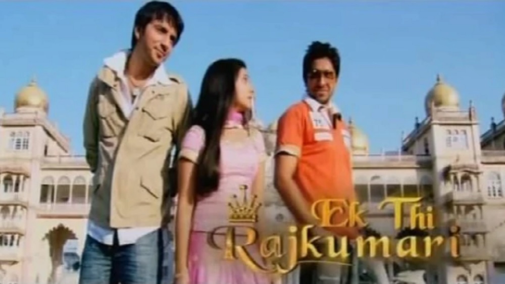 ২০০৮ সালে ‘এক থি রাজকুমারী’ সিরিয়ালে খলনায়কের চরিত্রে অভিনয় করেন আয়ুষ্মান। তবে মাত্র তিন মাসই ওই সিরিয়ালে অভিনয় করেন তিনি।