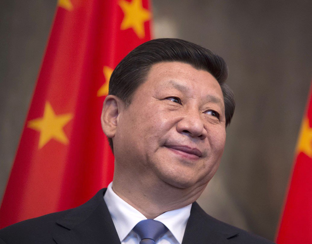 গত বছরই চিনের প্রেসিডেন্ট শি চিনফিং নেপাল সফর করেন। তার পর এক লাফে বেড়ে যায় চিনা পর্যটকের সংখ্যা। সরকারি পরিসংখ্যান অনুযায়ী, গত বছরের প্রথম ১০ মাসে চিনের ১ লাখ ৩৫ হাজার মানুষ বেড়াতে এসেছিলেন নেপালে। অন্যান্য বছরের হিসেবের তুলনায় তা অন্তত সাড়ে ১১ শতাংশ বেশি।