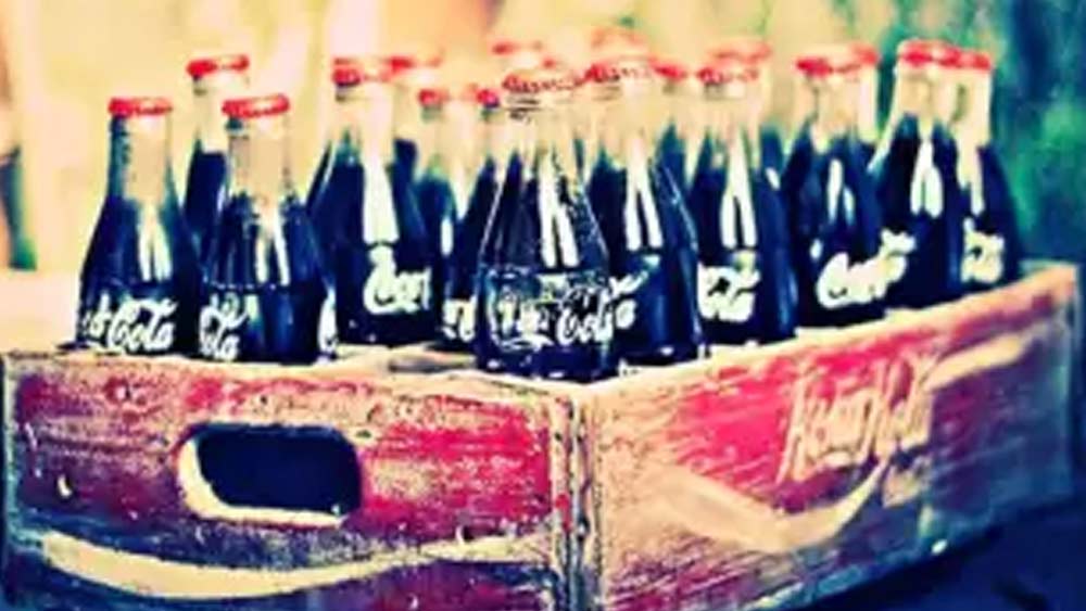 ১৯৭৭ সালেও কোকা কোলা কোনও ভাবেই তাদের স্বাদের গোপন রহস্য ফাঁস করতে রাজি ছিল না ভারত সরকারের কাছেও। ফলে সেই সময় ভারত ছাড়ার সিদ্ধান্তই নেয় কোকা কোলা।