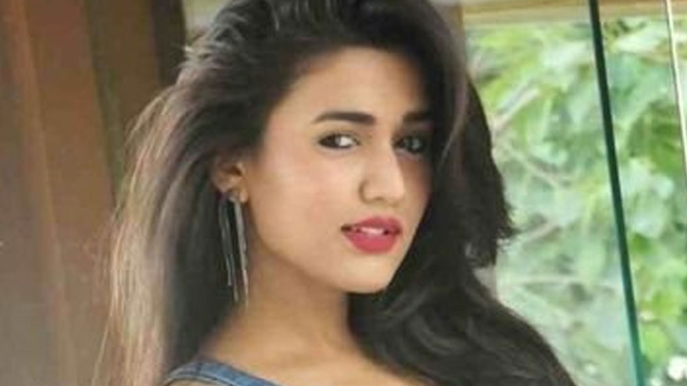 টিকটক যাঁরা ব্যবহার করেন তাঁরা নিশ্চয় গিমা আশির নাম শুনে থাকবেন। গিমা এক জন মডেল। ইনস্টাগ্রামেও তাঁর প্রচুর ফলোয়ার রয়েছেন। টিকটকে ‘বহত হার্ড’ গানে নিজের একটি ভিডিয়ো পোস্ট করেন টিকটকে। সেই ভিডিয়োর ৫০ লক্ষ ভিউ হয়েছিল।