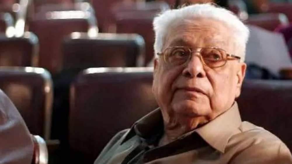 শেষের দিকে কাজ করা কমিয়ে দিয়েছিলেন বলিউডে। তখনকার ছবিগুলির সঙ্গে প্রতিযোগিতার দৌড়ে কিছুটা হলেও পিছিয়ে পড়েছিল তাঁর পরিচালিত ছবিগুলি।