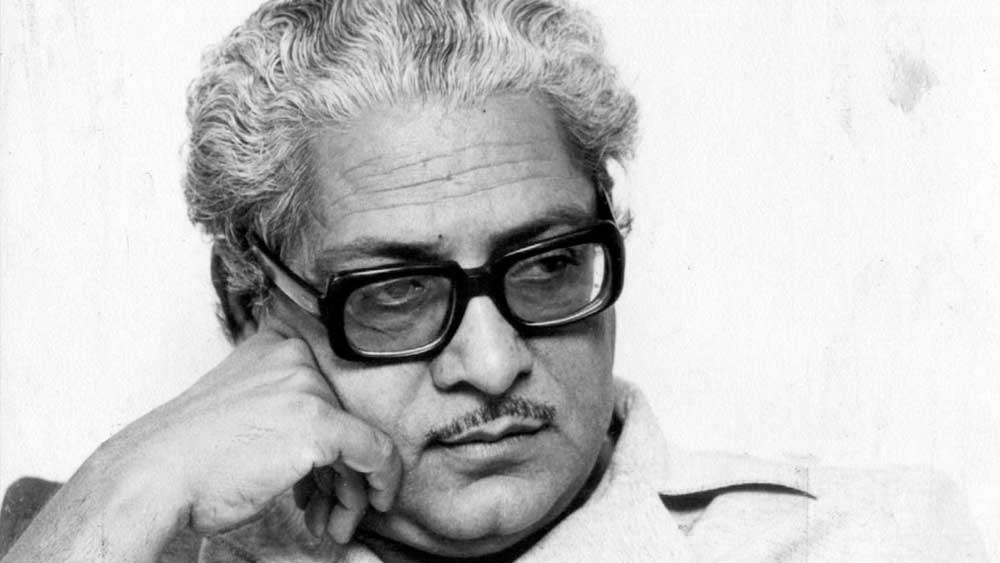 দূরদর্শনের জন্য দু’টি ধারাবাহিক পরিচালনা করেছিলেন বাসু চট্টোপাধ্যায়। দুটোই দূরদর্শনের ইতিহাসে আইকনিক বা মাইলফলক বলে স্বীকৃত।