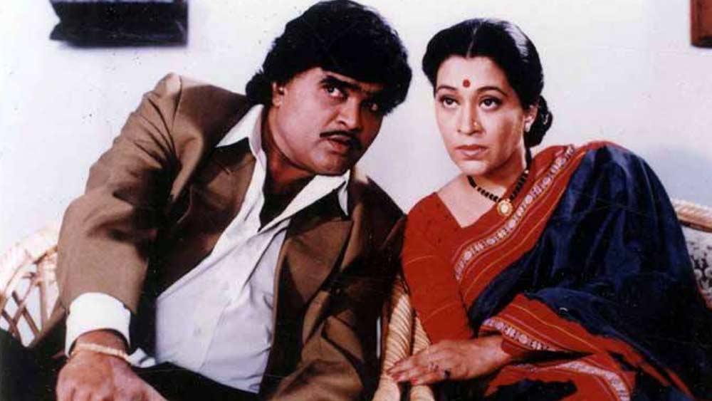 তবে বলিউডে কোনওদিন নায়িকা হতে পারেননি প্রিয়া। তাঁকে সন্তুষ্ট থাকতে হয়েছিল চরিত্রাভিনেত্রী হয়েই। বরং, ছোটপর্দায় তাঁর কাজ অনেক বেশি প্রভাব ফেলেছিল দর্শকমনে।