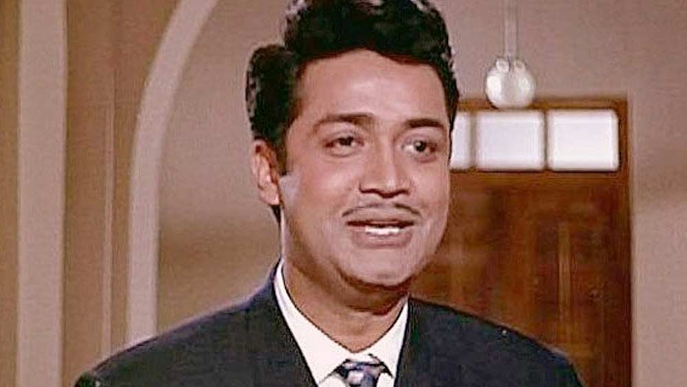 ১৯৭৫ সালে ‘চোরি মেরা কাম’ ছবিতে দেবেনের অভিনয় দর্শকদের মন জয় করে নেয়। কমেডিয়ান এবং চরিত্রাভিনেতা, দুই দিকেই দেবেন নিজেকে কার্যত অপরিহার্য করে তুলতে পেরেছিলেন।