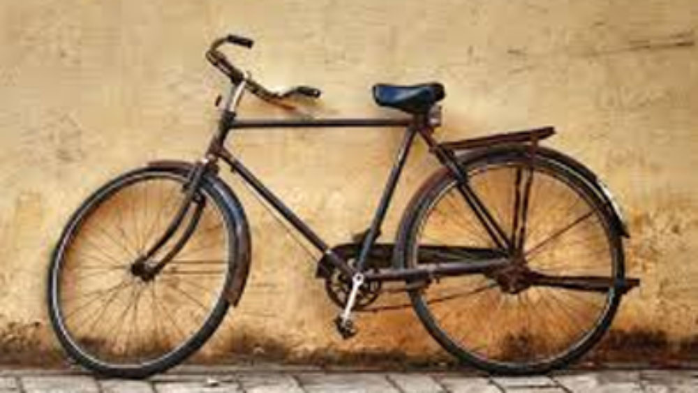 Lockdown in India: A migrant labourer of Murshidabad crossed 650 miles with a cycle to return home