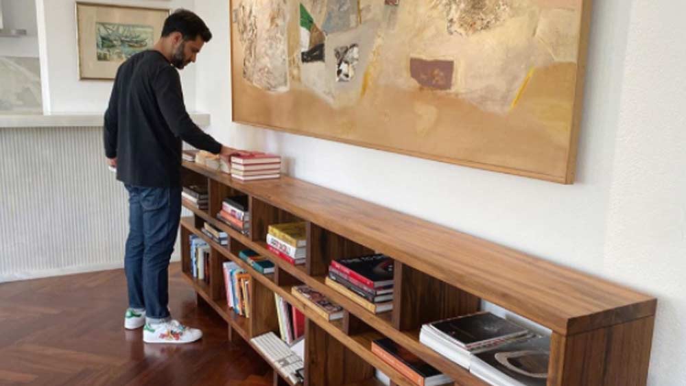 ভারী আসবাবপত্রের বদলে আনন্দ ও সোনম ভালবাসেন ছিমছাম আসবাব।