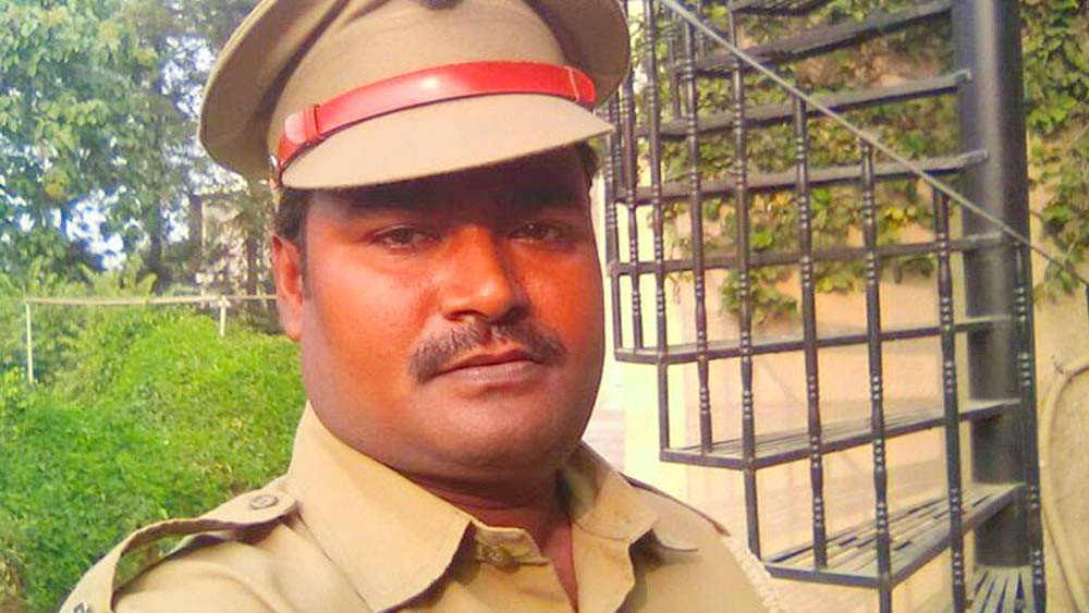 এ ব্যাপারে সোলাঙ্কি বলেছেন, ‘‘করোনাভাইরাস লকডাউনের জন্য পিছিয়ে দেওয়া হয়েছিল ছবির শুটিং। ঋষিজি আর নেই। ঋষিজির সঙ্গে অভিনয়ের সুযোগ হাতছাড়া হওয়ায় আমি খুব হতাশ।’’