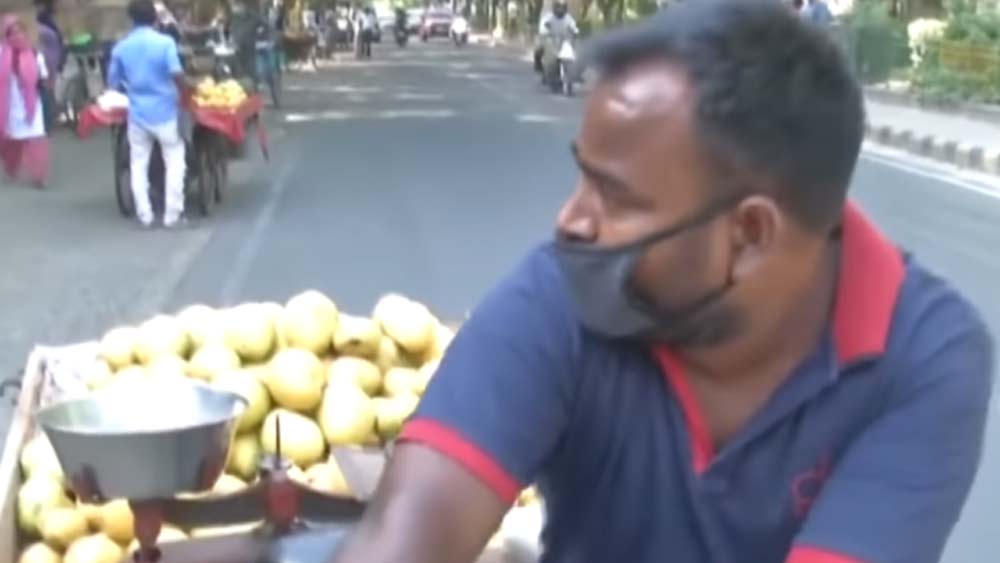 তবে সিনেমায় অভিনয় বন্ধ থাকলেও, নিজের জীবন নিয়ে খুশি সোলাঙ্কি। কাজের যে কোনও ভেদ হয় না। কঠিন আর্থিক সময়ে নিজের জীবন দিয়ে সে কথা তুলে ধরছেন তিনি।