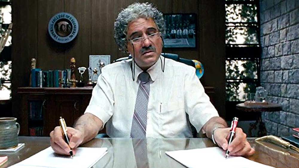 তবে সব কিছুকে ছাপিয়ে যায় ‘থ্রি ইডিয়টস’। ২০০৯ সালের আইকনিক এই ছবিতে বোমান অভিনয় করেছিলেন এক ও অদ্বিতীয় বীরু সহস্রবুদ্ধি বা ‘ভাইরাসের’ চরিত্রে। নেগেটিভ এবং কমেডিয়ান চরিত্রের মিশেলে এই চরিত্রটি বলিউডের ইতিহাসে অনন্য।