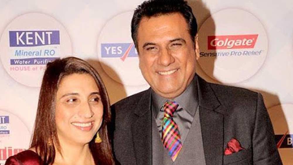 বোমানও বুঝলেন, এ শুধু তার দোকানের খাবারের স্বাদের গুণ নয়। ক্রেতা আসলে মজেছেন বিক্রেতায়। দীর্ঘ দিন দোকানে দাঁড়িয়ে আড্ডার পরে সাময়িক বিচ্ছেন জেনোবিয়ার বিএসসি পরীক্ষার জন্য।