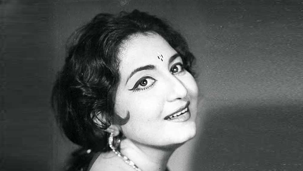 ১৯৫১ সালের ছবি ‘দীদার’-এ তিনি নার্গিসের শৈশবের ভূমিকায় অভিনয় করেছিলেন। তাঁর উপরেই চিত্রায়িত হয়েছিল লতা মঙ্গেশকর ও শামসাদ বেগমের কণ্ঠে ‘বচপন কে দিন ভুলা না দে না’।