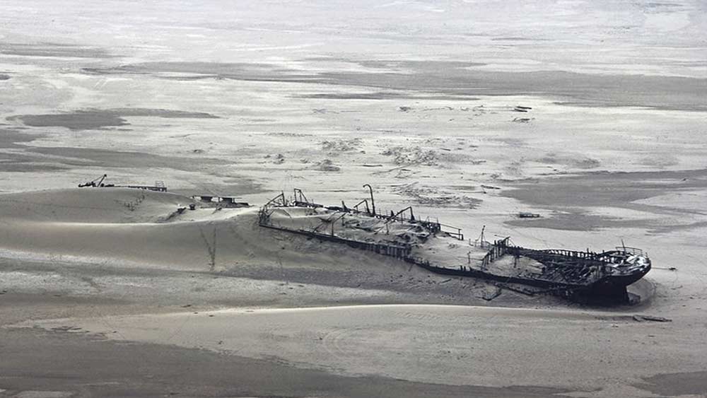 এখন শিকারে অনেক ক্ষেত্রেই নিষেধাজ্ঞা আরোপ হওয়ায় সামুদ্রিক প্রাণীর কঙ্কালের সংখ্যা কমে গিয়েছে আগের তুলনায়। তবে জাহাজের ধ্বংসাবশেষ পড়ে রয়েছে আগের মতোই।