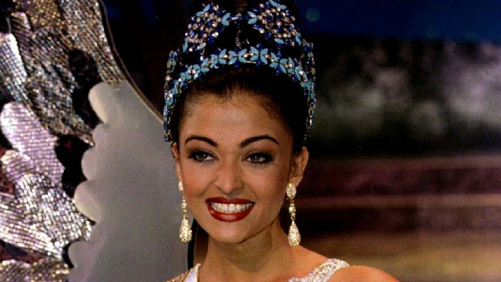 এর পর ঐশ্বর্যার জীবনেও বড় পরিবর্তন আসে। ১৯৯৪ সালে তিনি ‘মিস ওয়ার্ল্ড’ হন। এর পর তাঁকে আবার ছবিতে অভিনয়ের জন্য বলেন আমির।