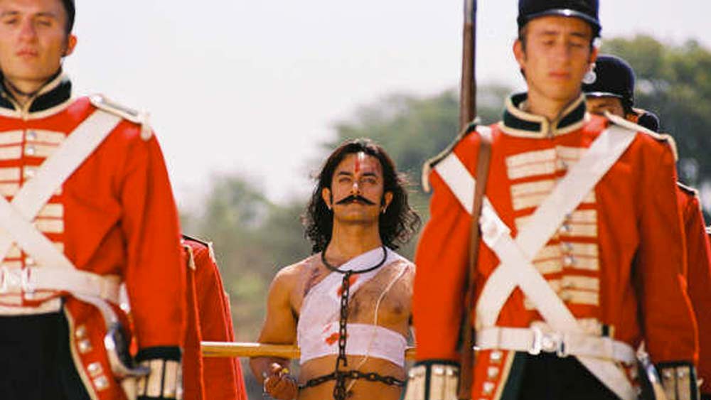 দু’ বছর পরে ব্যক্তিগত জীবনে আবার থিতু হওয়ার পরে আমির-ঐশ্বর্যা মন দেন নিজেদের কেরিয়ারে। এ সময় ‘মঙ্গল পাণ্ডে: দ্য রাইসিং’ ছবিতে অভিনয়ের জন্য ঐশ্বর্যাকেই বেছে নেন আমির।