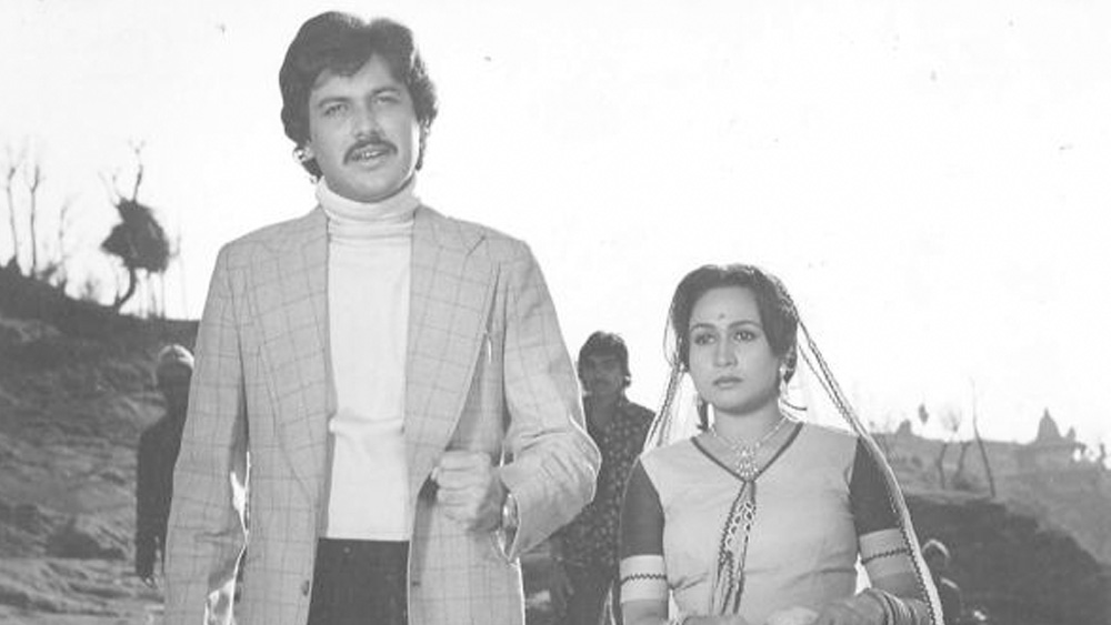 এত ছবিতে নায়কের ভূমিকায় অভিনয় করা রাজকিরণ কার্যত কোনও কাজই পাচ্ছিলেন না। যা সুযোগ পাচ্ছিলেন, তা ছিল তাঁর জনপ্রিয়তার তুলনায় নিতান্ত সামান্য। এর প্রভাব পড়তে থাকে তাঁর পারিবারিক জীবনেও।