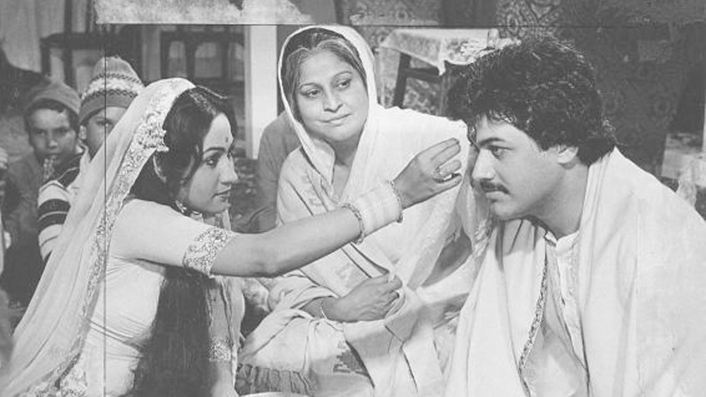 দীপ্তি জানান, দীর্ঘদিন রাজ কিরণের কোনও খবর না পেয়ে তিনি উদ্বিগ্ন। সংশয় দূর করতে তিনি যোগাযোগ করেছিলেন রাজের ভাই গোবিন্দের সঙ্গে। তিনি দীপ্তিকে জানান, রাজ সে সময়ে আটলান্টায় একটি অ্যাসাইলামে ছিলেন। সেখানেই কাজ করে নিজের চিকিৎসার সংস্থান করতেন।