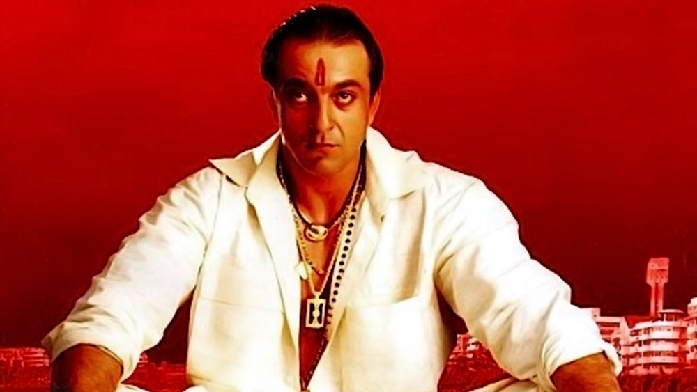 ১৯৯৯ সালে মহেশ মঞ্জরেকরের পরিচালনায় ‘বাস্তব’ ছবিটি যদি সঞ্জয়ের কেরিয়ার পুনরুজ্জীবিত করতে গুরুত্বপূর্ণ ভূমিকা নিয়ে থাকে, সে ক্ষেত্রে সঞ্জয় গুপ্ত পরিচালিত ‘খউফ’, ‘কাঁটে’, ‘মুসাফির’, ‘জিন্দা’ এবং ‘শুটআউট অ্যাট লোখান্ডওয়ালা’ সঞ্জয় দত্তকে বলিউডে দ্বিতীয় ইনিংসে সেঞ্চুরি হাঁকাতে সাহায্য করে। দু’জনে মিলে একটি প্রযোজনা সংস্থাও গড়েন। ‘কাঁটে’ ছবির শুটি চলাকালীন সঞ্জয় দত্তকে মারার জন্য গোয়ায় লোক পাঠিয়েছিলেন গ্যাংস্টার আবু সালেম। সেইসময় দাউদ ইব্রাহিমের সঙ্গে মধ্যস্থতা করিয়ে সঞ্জয় গুপ্ত সে যাত্রায় সঞ্জয় দত্তকে বিপদ থেকে রক্ষা করেন বলে শোনা যায়।