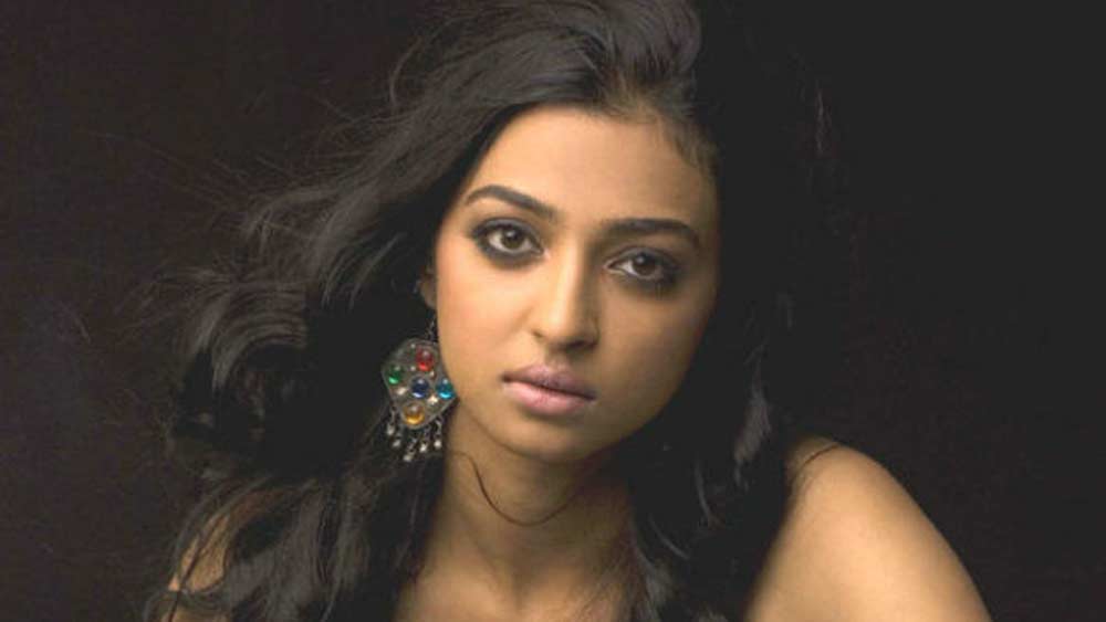 বিয়ের খবর বহুদিন গোপন রেখেছিলেন ‘অন্তহীন’-এর নায়িকা। ইন্ডাস্ট্রির কেউ টেরই পাননি তিনি গাঁটছড়া বেঁধেছেন।