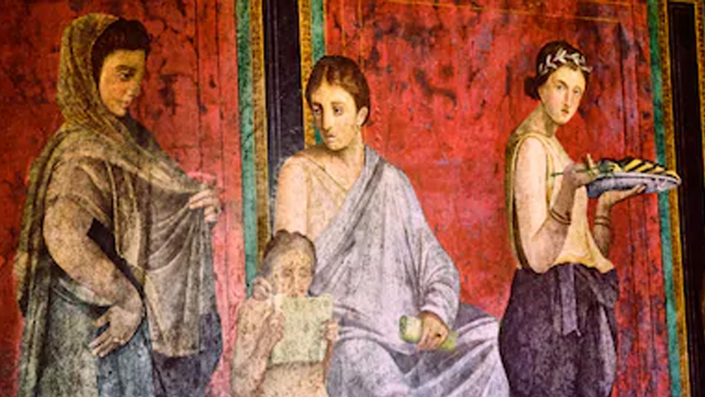 কিন্তু আসল চমক ছিল অভিজাত পম্পেইবাসীর খাদ্যতালিকায়। সেই তালিকা শাসন করত বিভিন্ন সামুদ্রিক জীব এবং জিরাফ! কারণ পম্পেইয়ের বেশ কিছু রেস্তোরাঁর ভগ্নস্তূপের নর্দমায় পাওয়া গিয়েছে জিরাফের পায়ের হাড়। পরীক্ষার পর গবেষকদের ধারণা, অভিজাতদের খাওয়ার জন্যই জিরাফ ব্যবহৃত সেই পম্পেই নগরীতে।