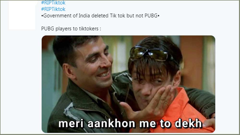 টিকটক নিষিদ্ধ করা হলেও অনলাইন গেম পাবজিকে এই তালিকায় রাখা হয়নি। তা নিয়েও মিম তৈরি করে ফেলেছেন নেটাগরিকরা। সেখানে অক্ষয় কুমার ও সলমন খানের ‘মুঝসে শাদি করোগি’ ফিল্মের একটি দৃশ্য ব্যবহার করা হয়েছে।