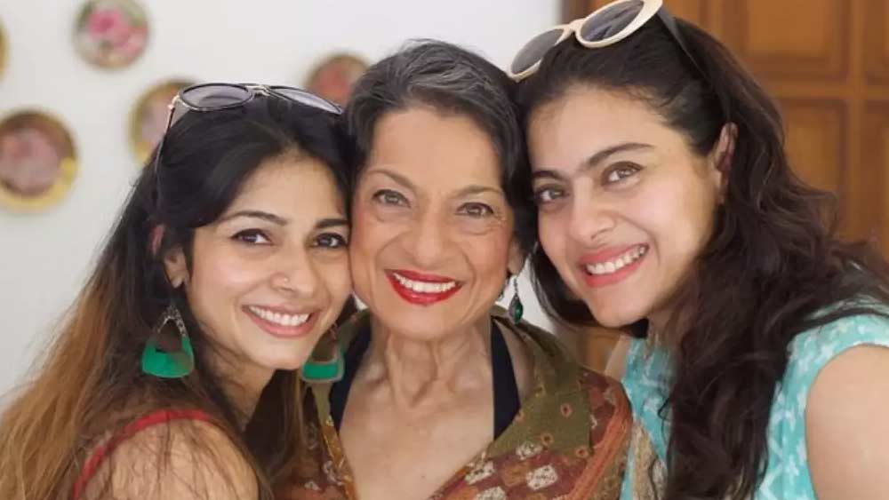 কেরিয়ারে ব্যর্থতা সত্ত্বেও দিদি কাজলের সঙ্গে তানিশার সম্পর্ক তিক্ত হয়নি। কেরিয়ারের রেষারেষি স্থান পায়নি ব্যক্তিগত সম্পর্কের ঘেরাটোপে।