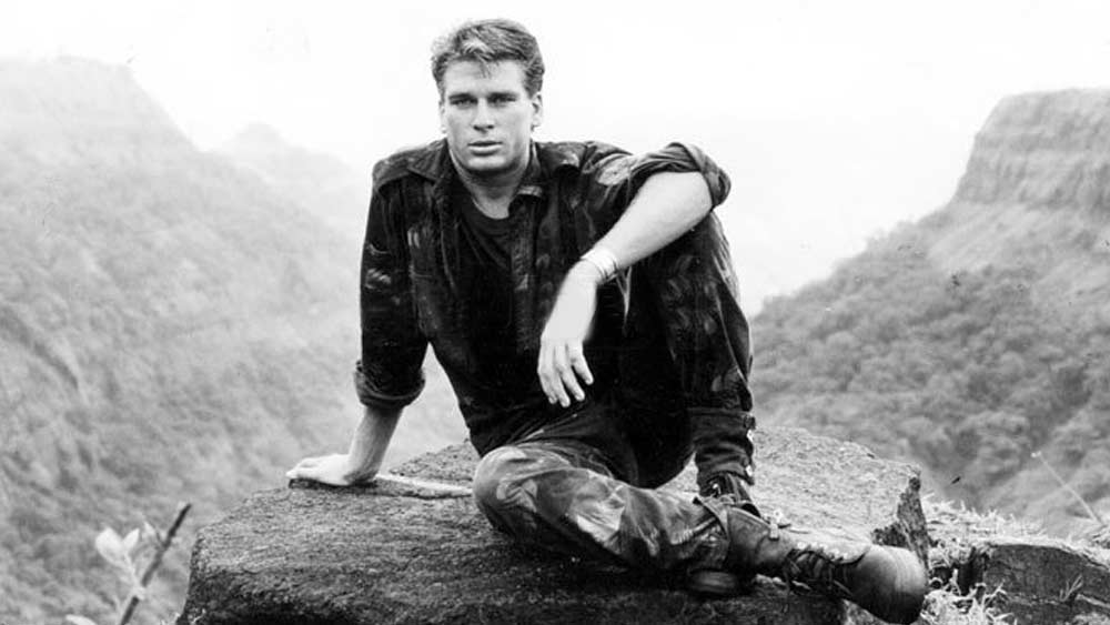 এর পর কিছু দিন বলিউড থেকে বিরতি নিয়ে কর্ণ অভিনয় করেন ব্রিটিশ টেলিভিশন সিরিজ ‘দ্য জুয়েল ইন দ্য ক্রাউন’-এ।