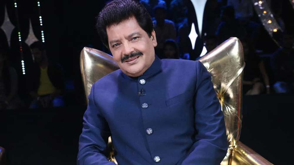 সেই ষড়যন্ত্রও ভেস্তে যায়। পুলিশের হাতে ধরা পড়ে দুই দুষ্কৃতী। এই অভিজ্ঞতাও জানিয়েছেন উদিত। বলেছেন, এ ভাবেই কার্যত শিয়রে শমন নিয়ে ইন্ডাস্ট্রিতে রয়েছেন তিনি। দাবি বলিউডের তারকা-শিল্পী উদিত নারায়ণের।